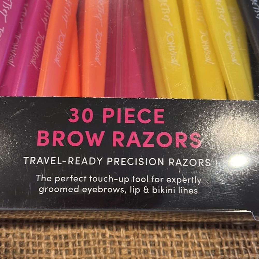 NIB Betsey Johnson brow razors - Picture 2 of 2